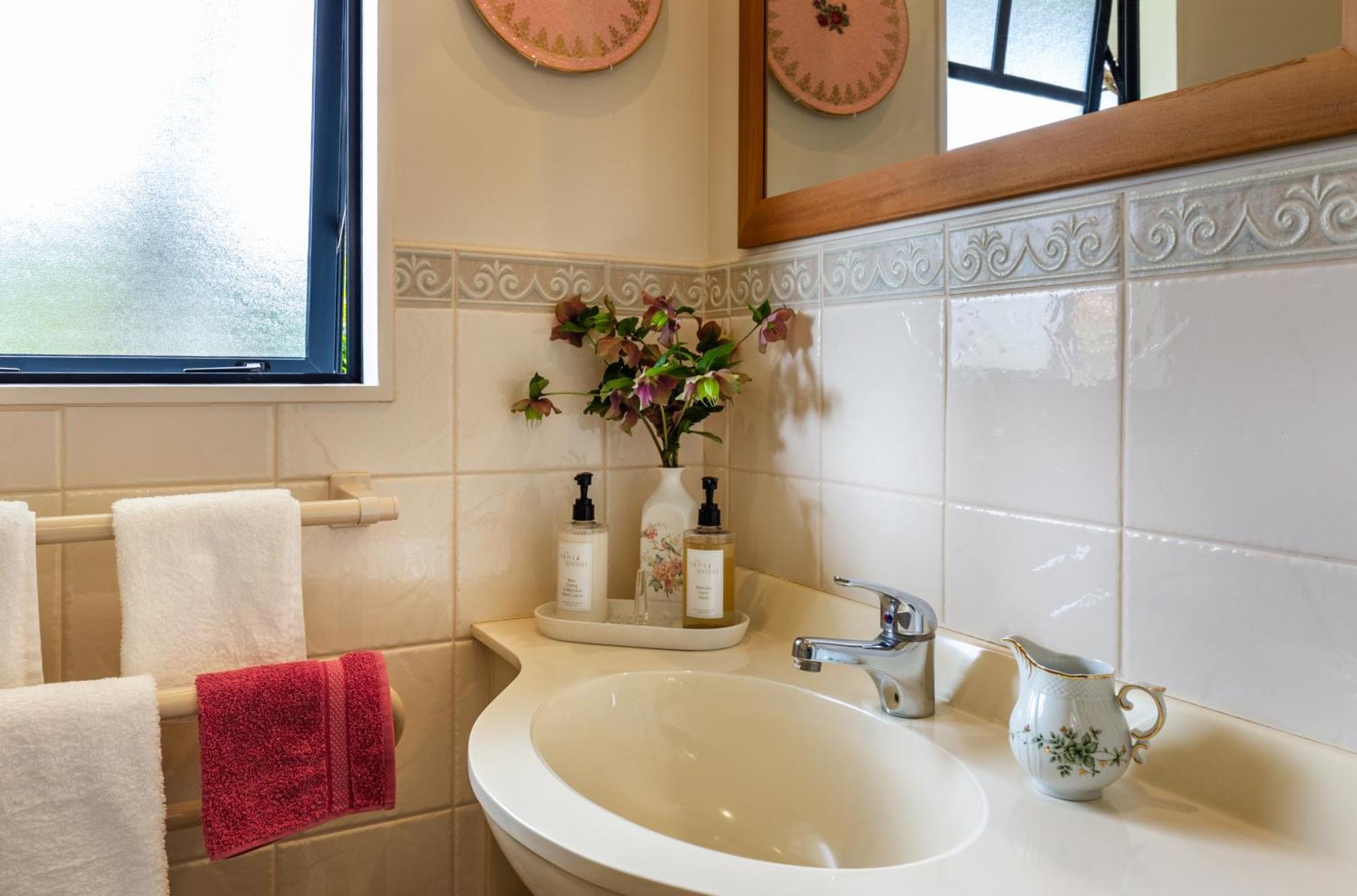 Olive Rabbit - Boutique Bed & Breakfast Turangi Exterior foto
